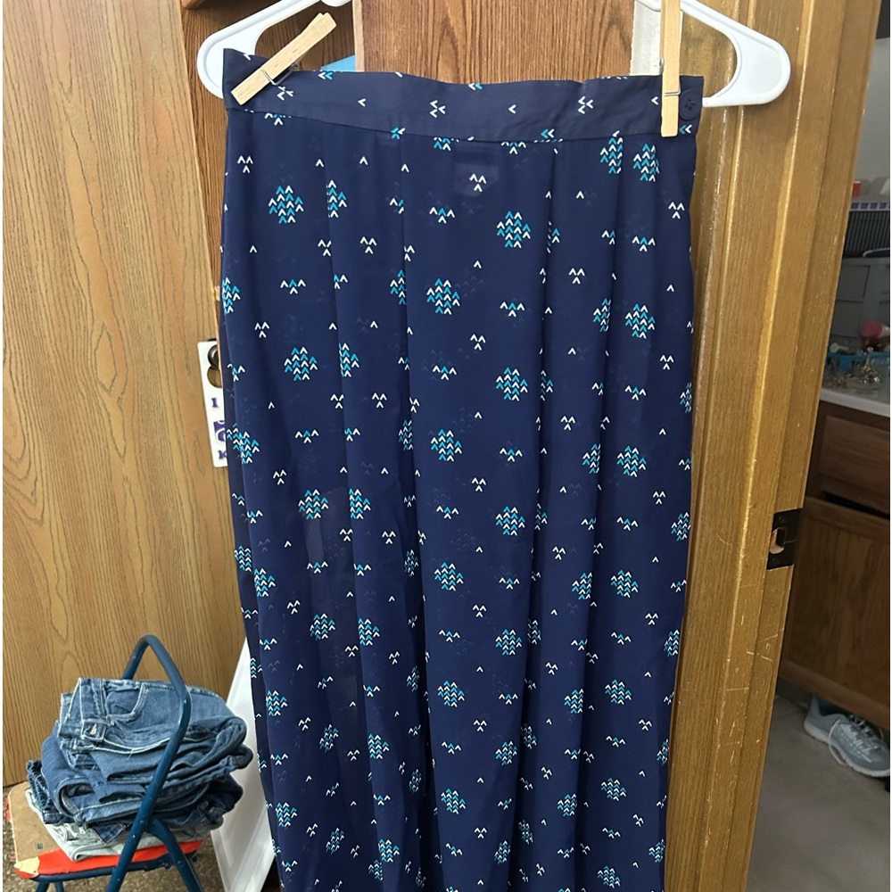 Women’s vintage skirt. Navy blue with design. Never Worn